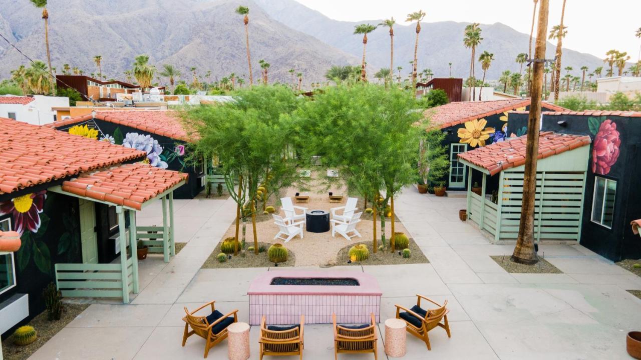 Fleur Noire Hotel Palm Springs Exterior photo